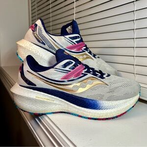 Saucony Triumph 20 Prospect Glass Grey Blue Running Shoes Women's Size 7.5 Wide